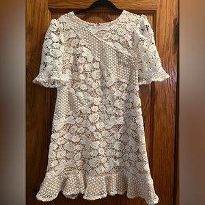 Lulu’s White floral lace dress with tan lining - Size XL